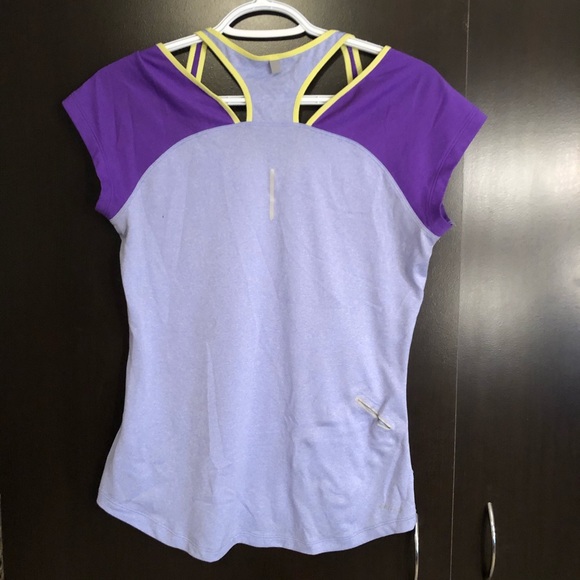 Nike Top - Picture 2 of 4